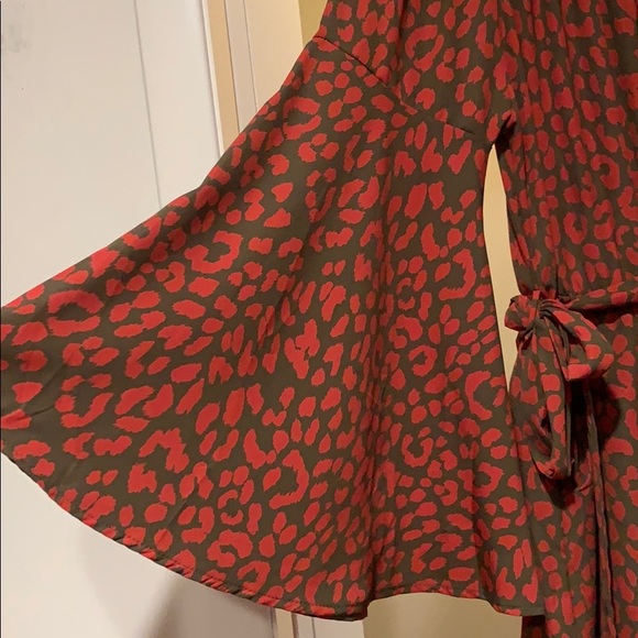 Dress - Picture 3 of 4